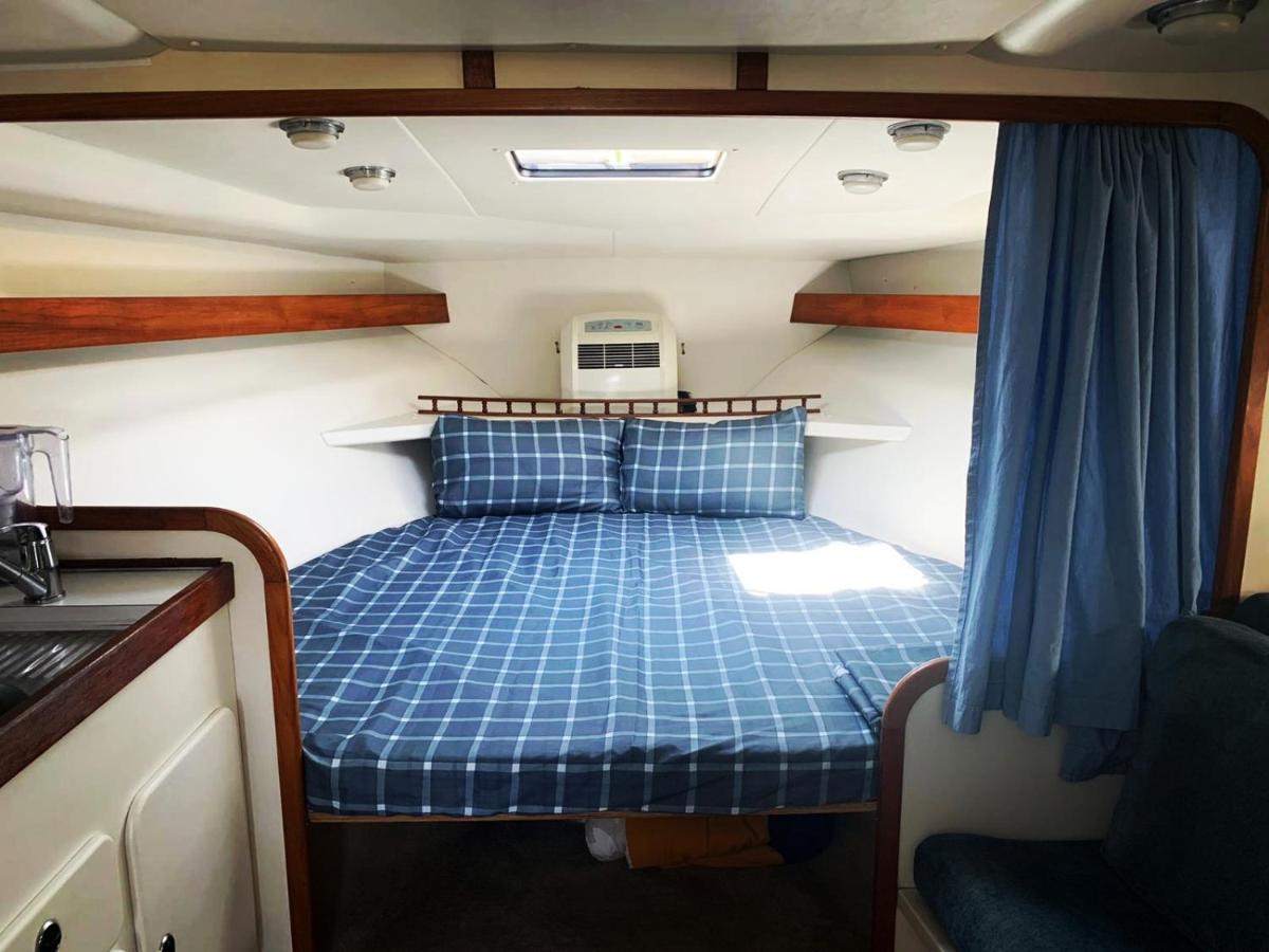 Cozy Private Two Rooms Yacht In Barcelona With Free Parking Sant Adria de Besos Exterior foto