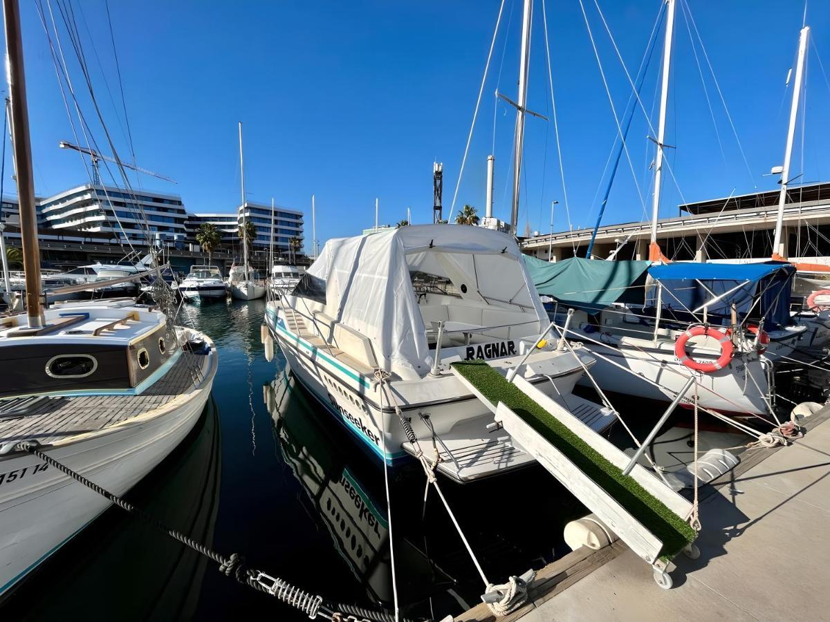 Cozy Private Two Rooms Yacht In Barcelona With Free Parking Sant Adria de Besos Exterior foto