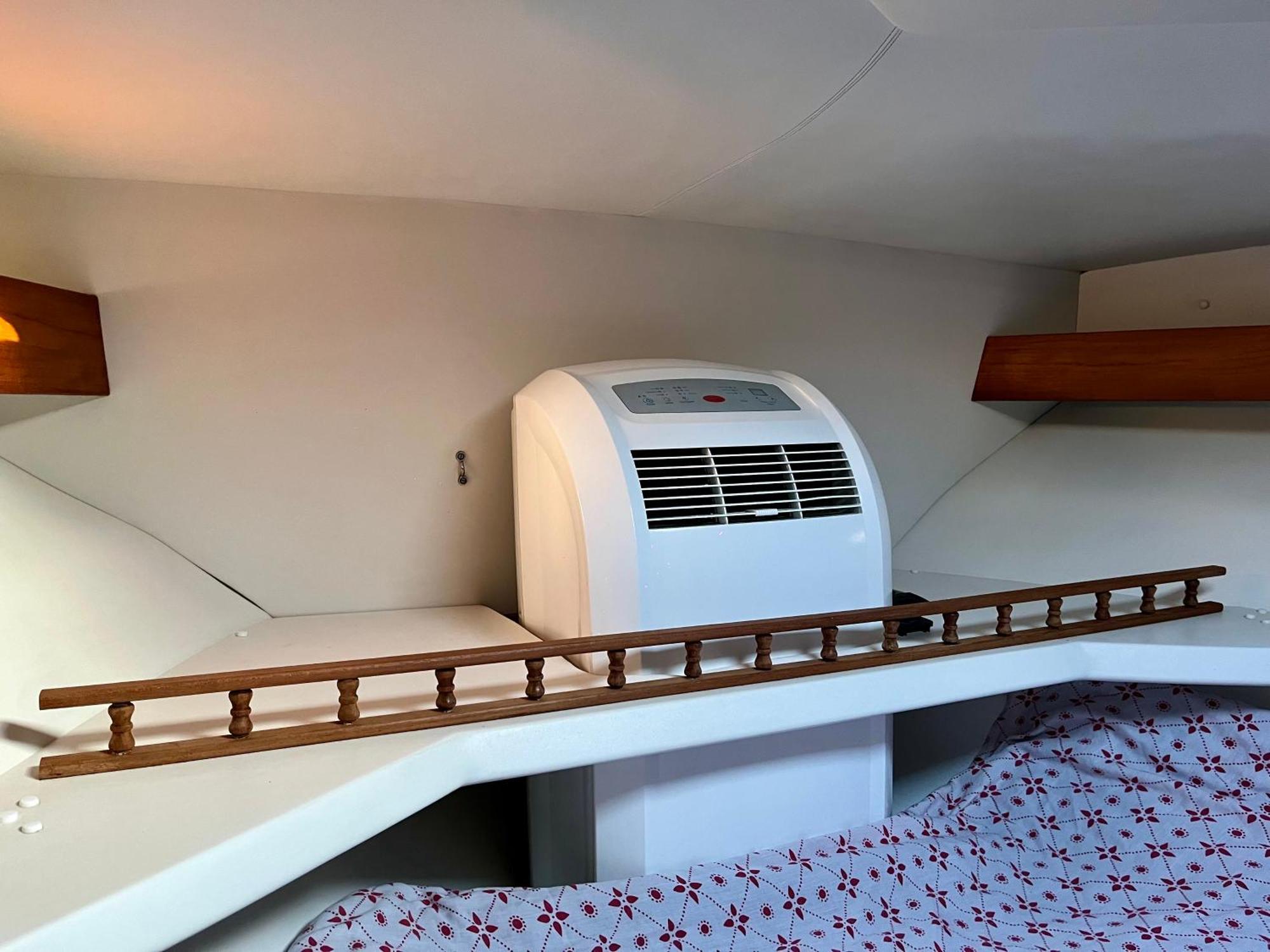 Cozy Private Two Rooms Yacht In Barcelona With Free Parking Sant Adria de Besos Exterior foto